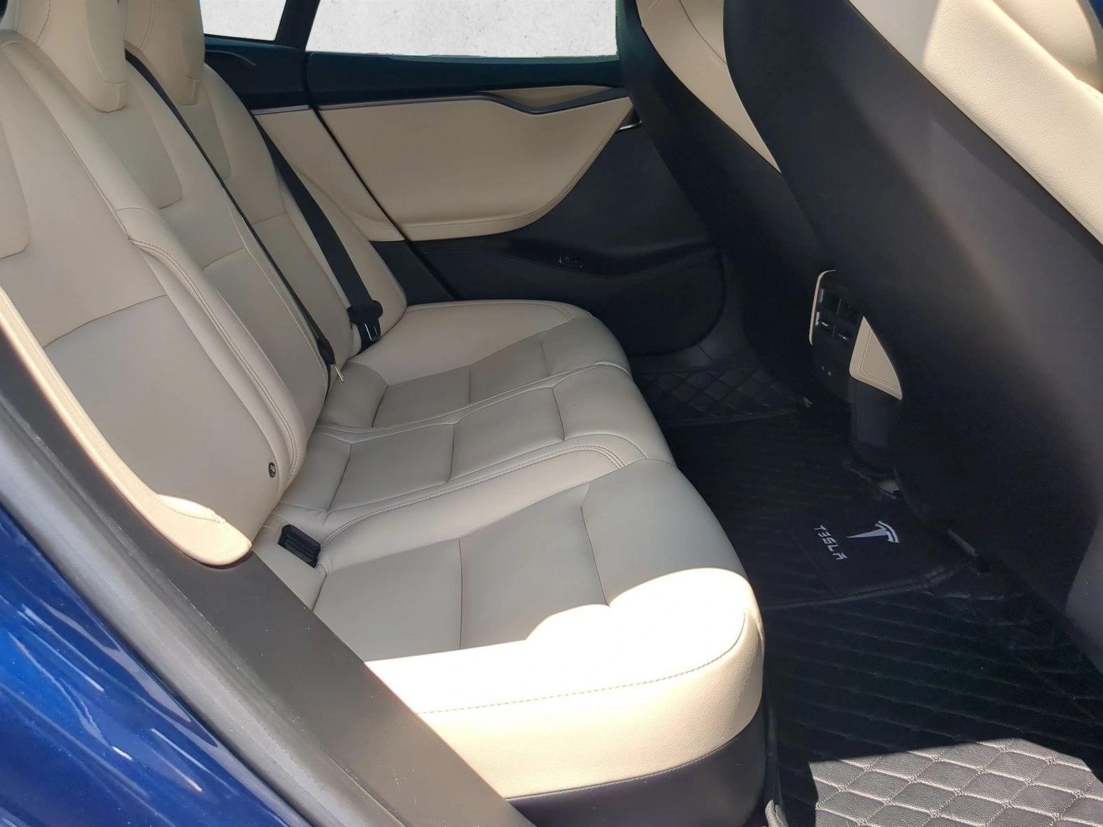 Used 2018 Blue Tesla 75D image 18