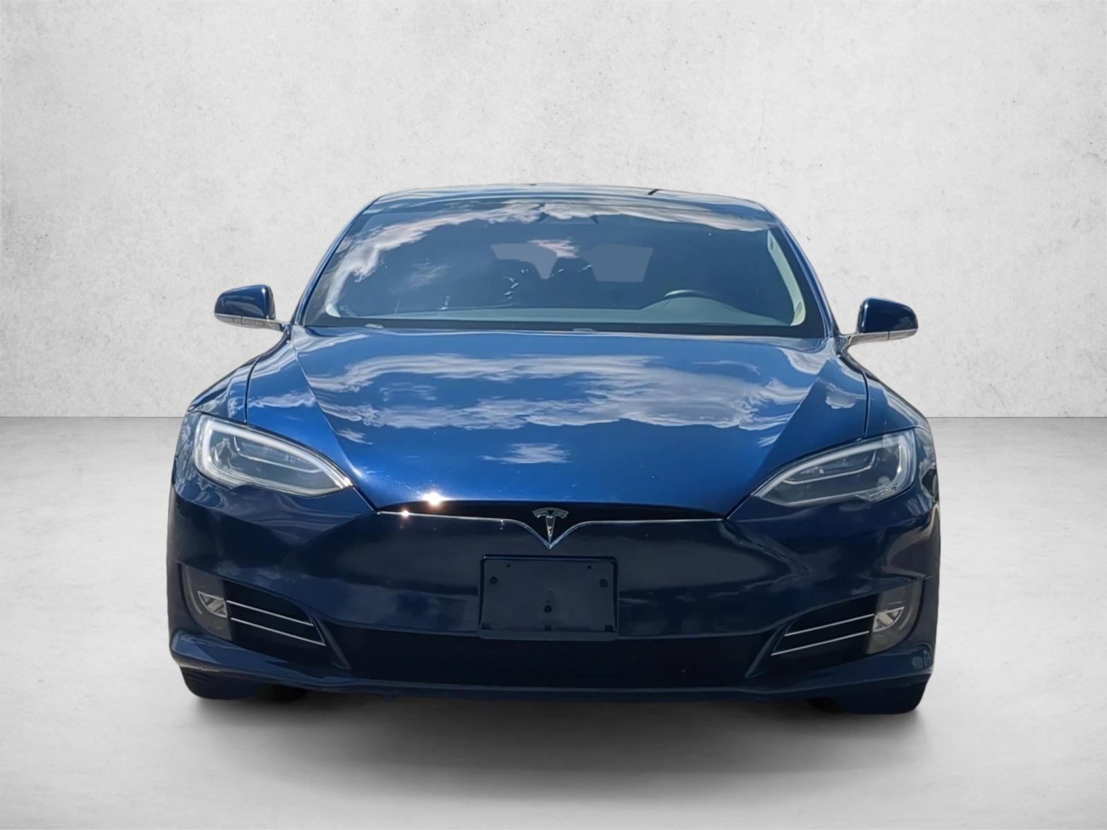 Used 2018 Blue Tesla 75D image 2