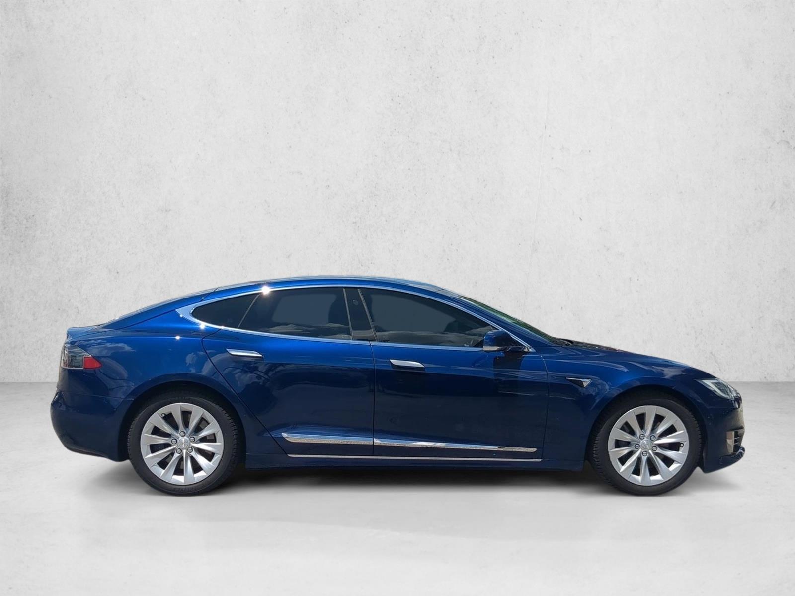 Used 2018 Blue Tesla 75D image 4
