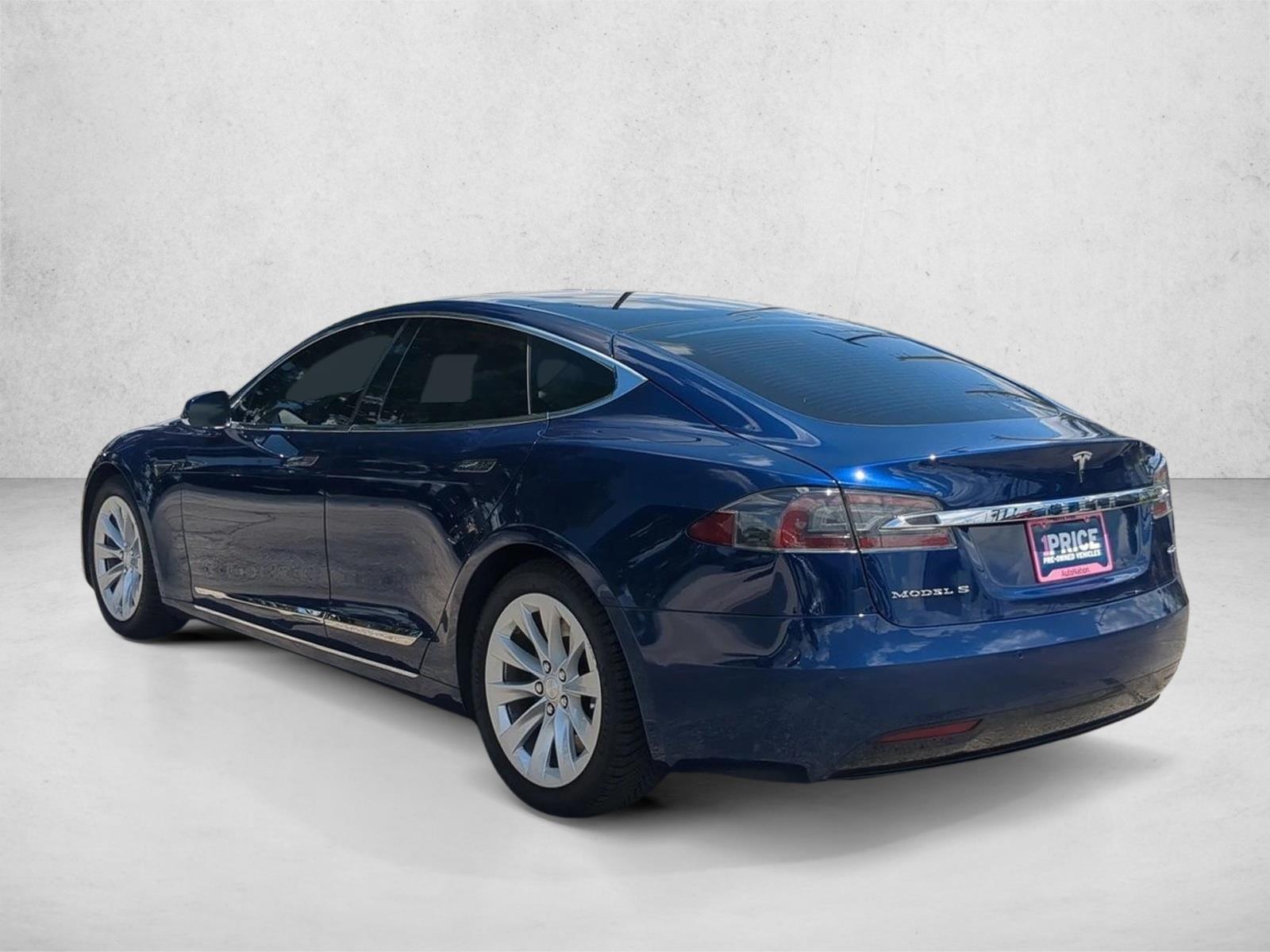 Used 2018 Blue Tesla 75D image 8