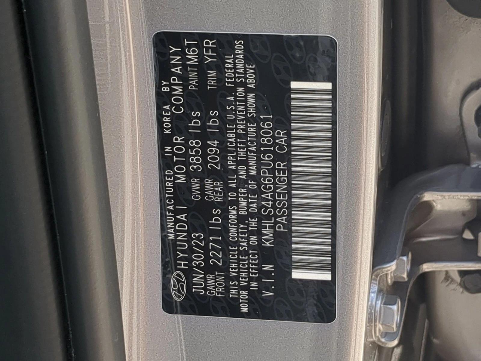 Used 2023 Fluid Metal Hyundai SEL image 24