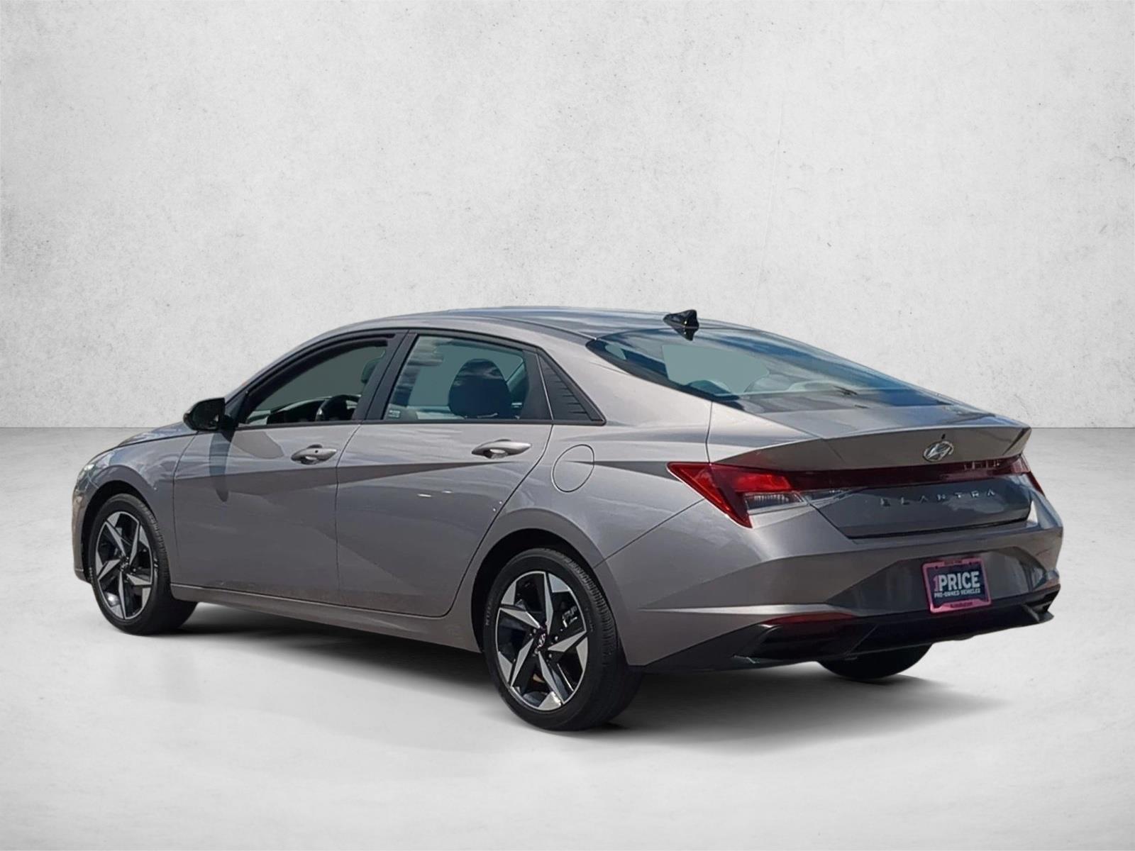 Used 2023 Fluid Metal Hyundai SEL image 8