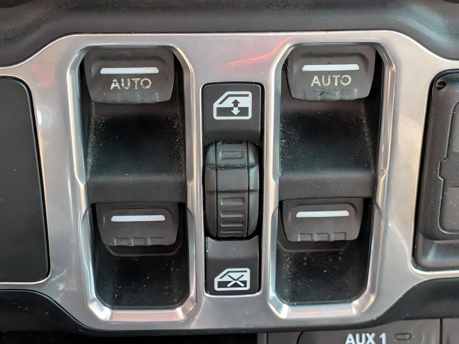 Used 2018 Bright White Clearcoat Jeep Sahara image 11