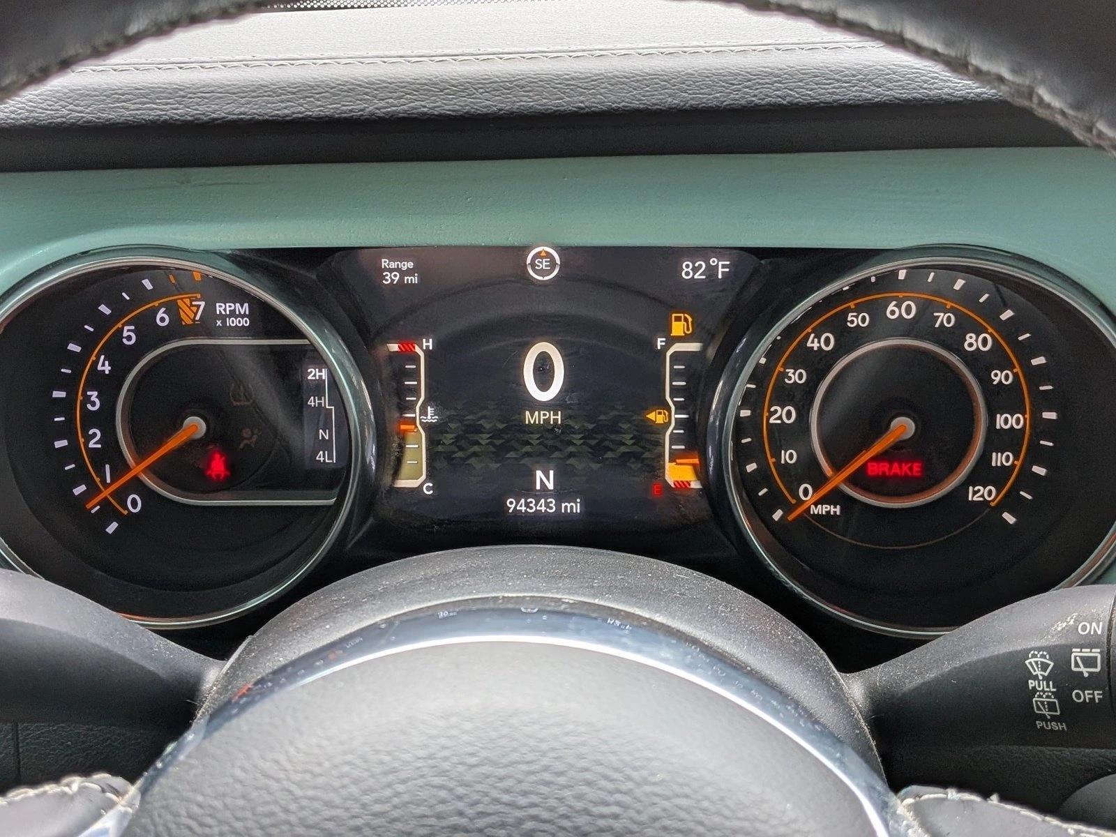 Used 2018 Bright White Clearcoat Jeep Sahara image 12