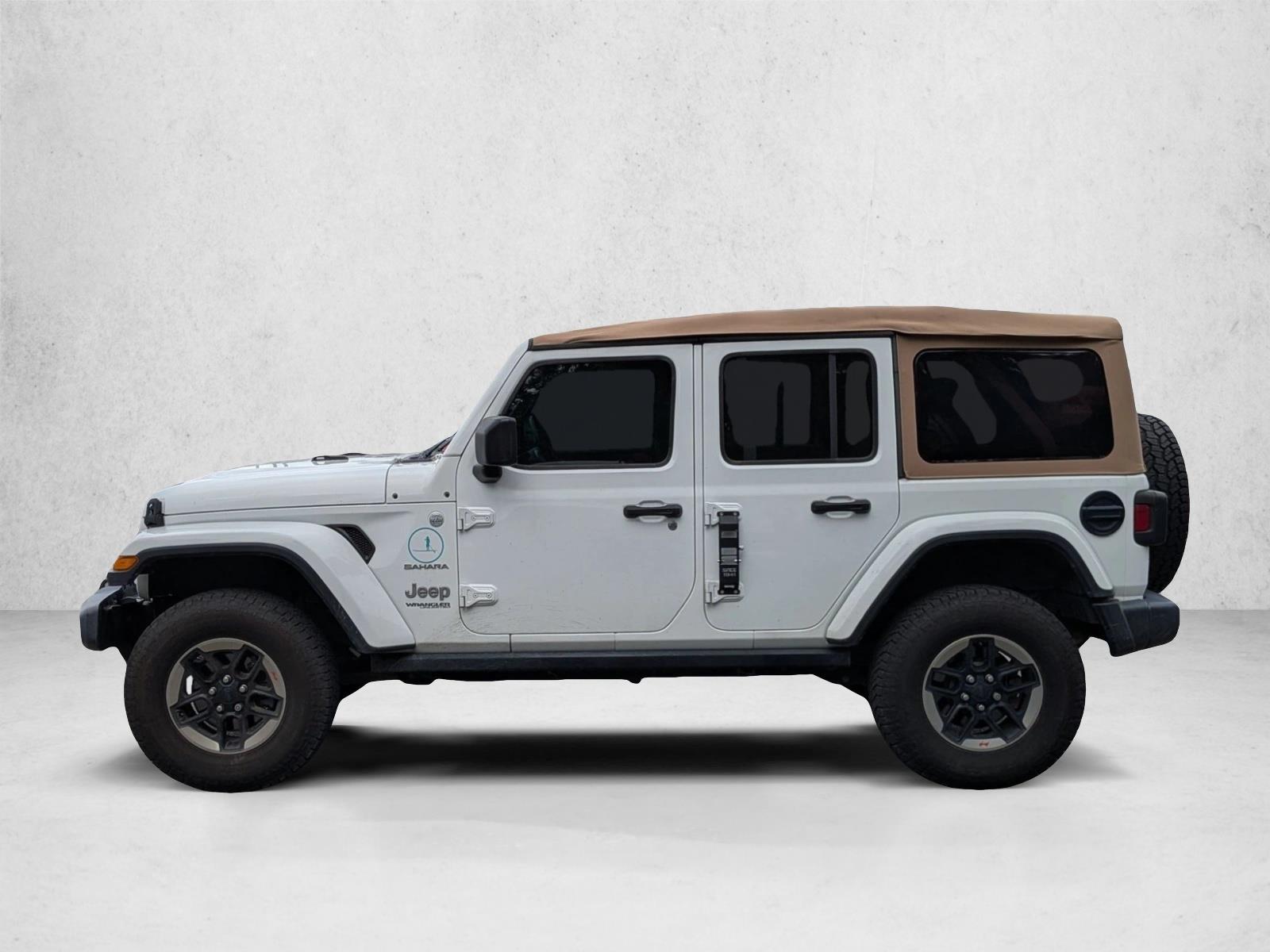 Used 2018 Bright White Clearcoat Jeep Sahara image 9
