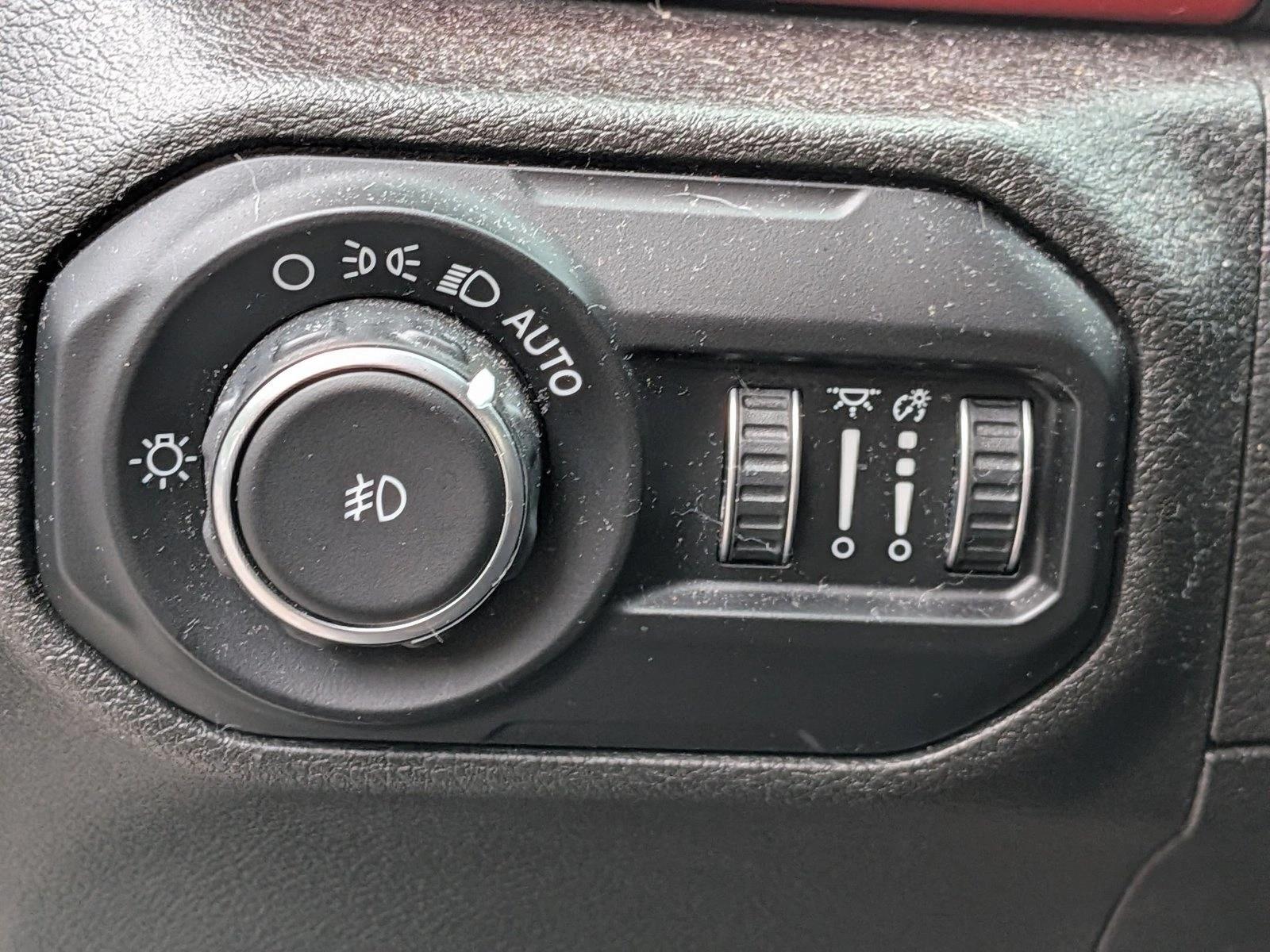 Used 2019 Granite Crystal Metallic Clearcoat Jeep Rubicon image 17
