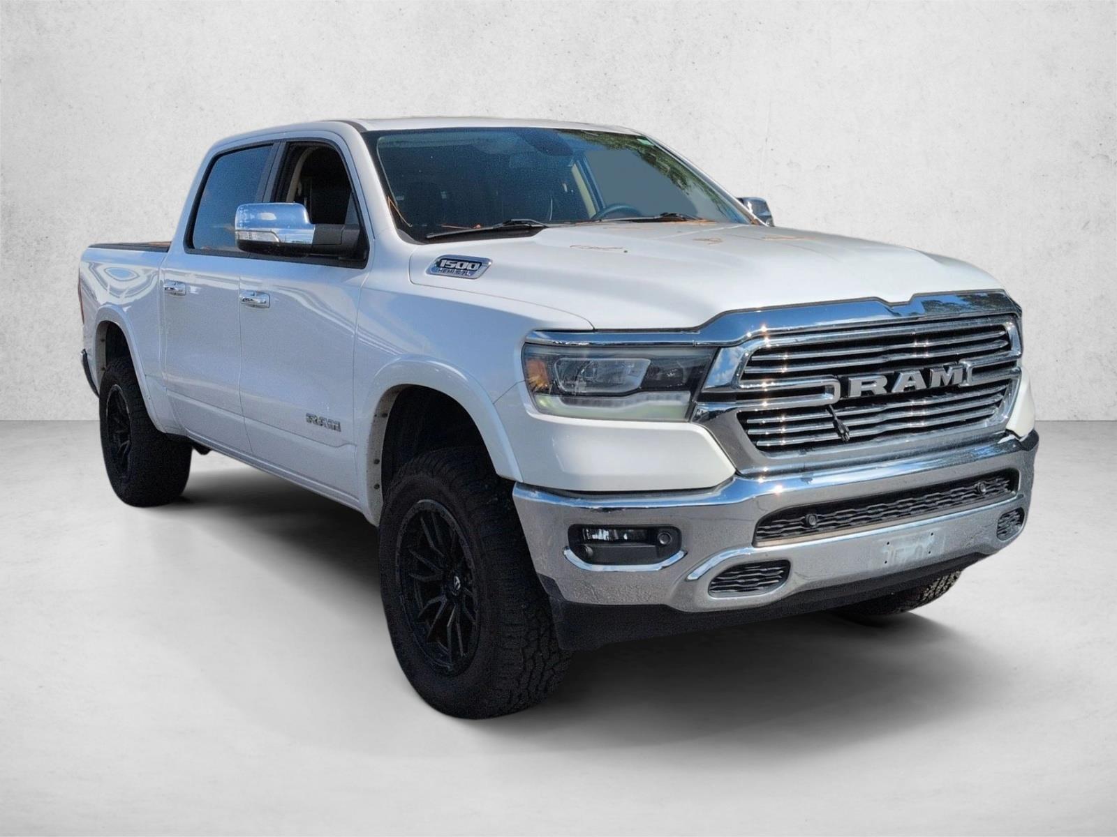 Used 2020 Ivory White Tri-Coat Pearlcoat Ram Laramie image 4