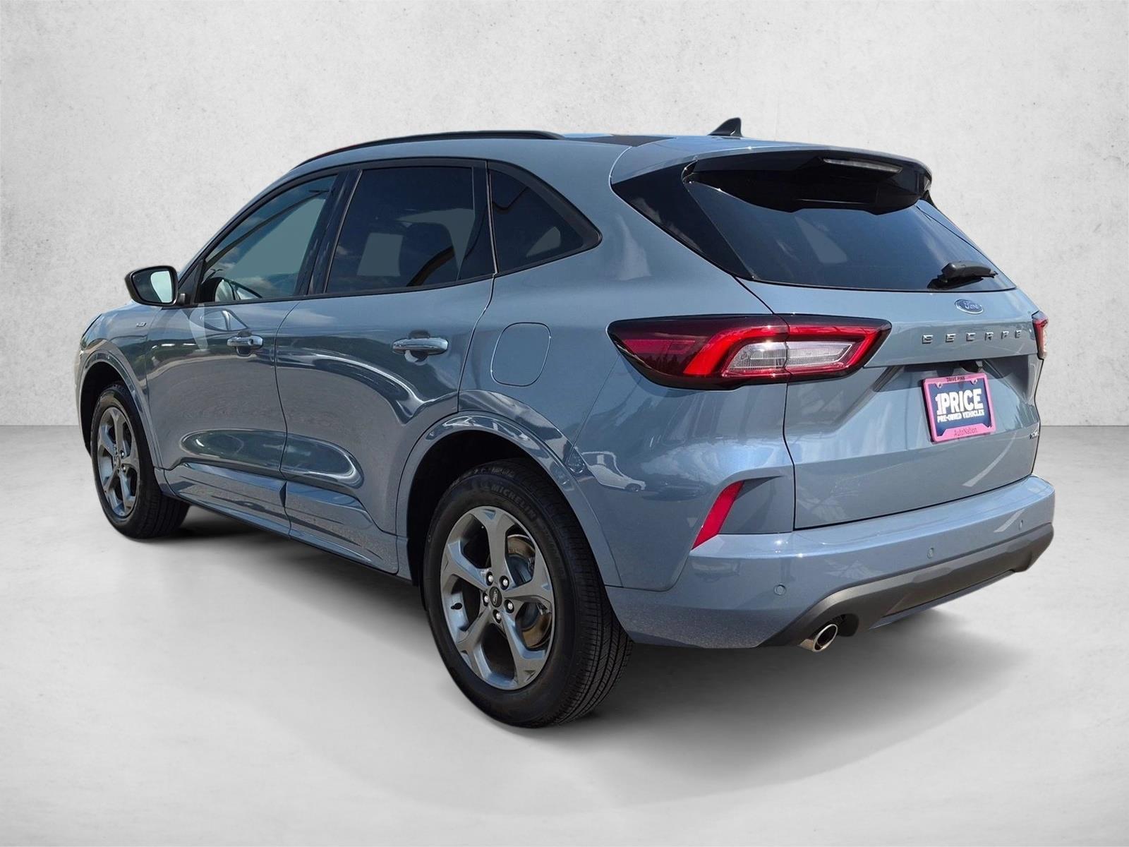 Used 2024 Vapor Blue Metallic Ford ST-Line image 8