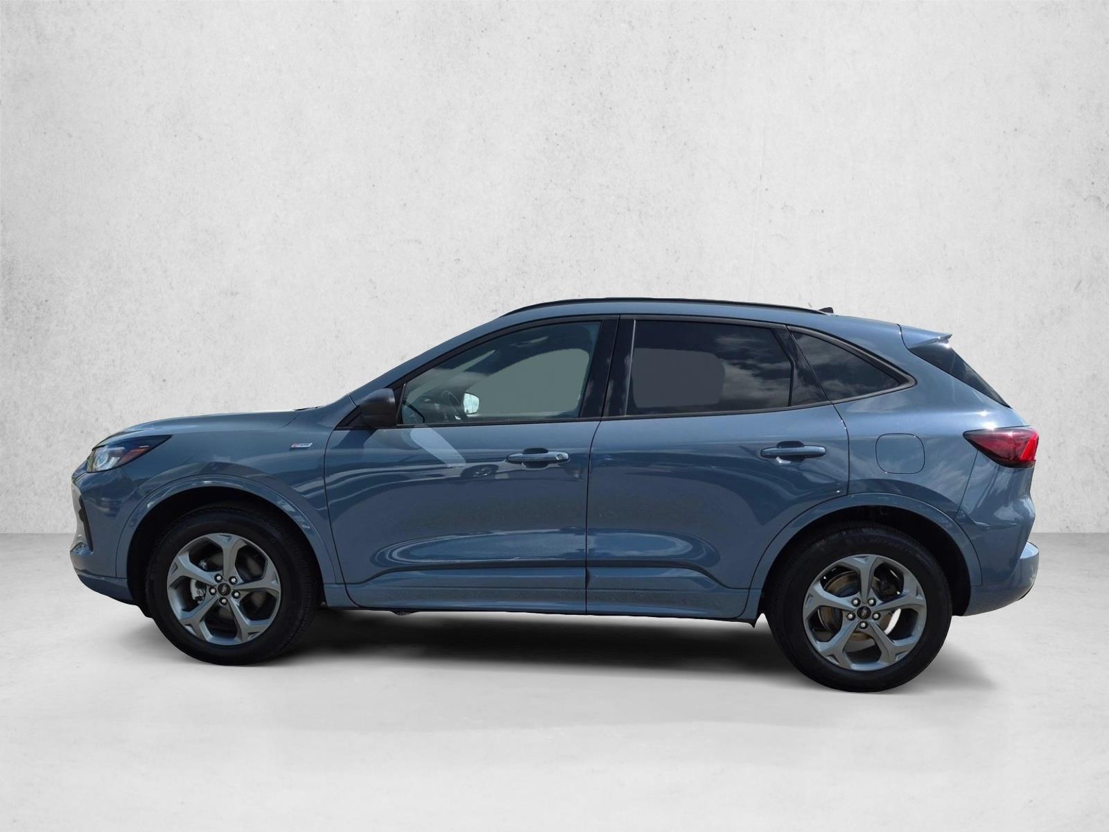 Used 2024 Vapor Blue Metallic Ford ST-Line image 9