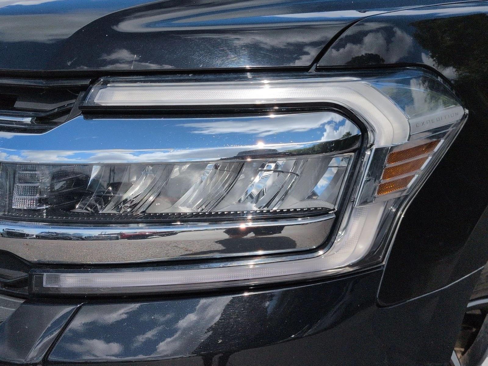 Used 2022 Agate Black Metallic Ford Limited image 2