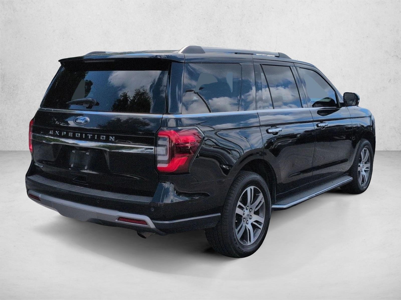 Used 2022 Agate Black Metallic Ford Limited image 6