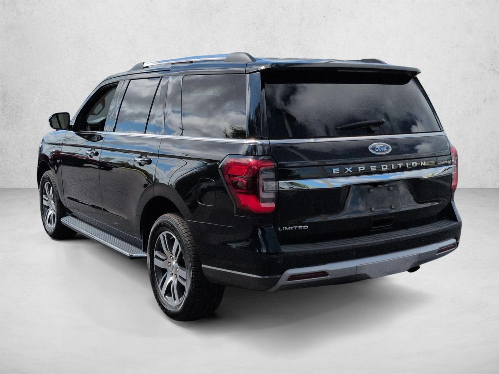 Used 2022 Agate Black Metallic Ford Limited image 8