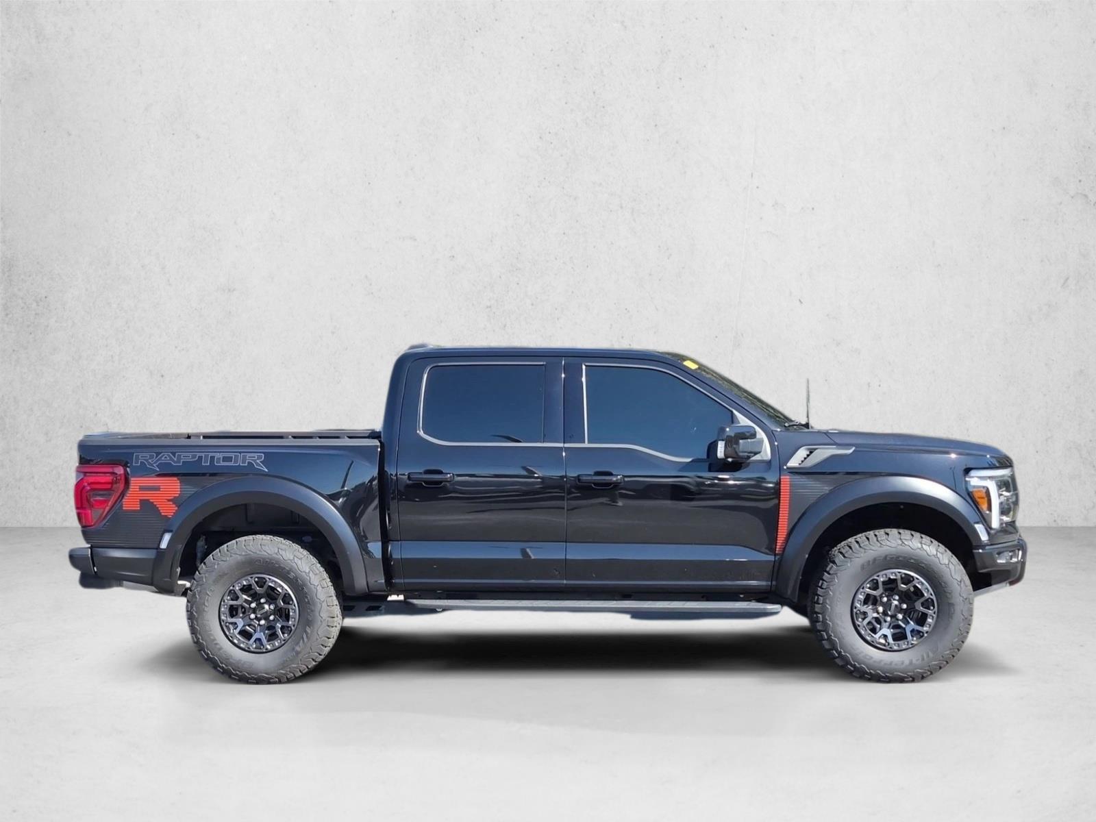 Used 2025 Agate Black Metallic Ford Raptor image 5