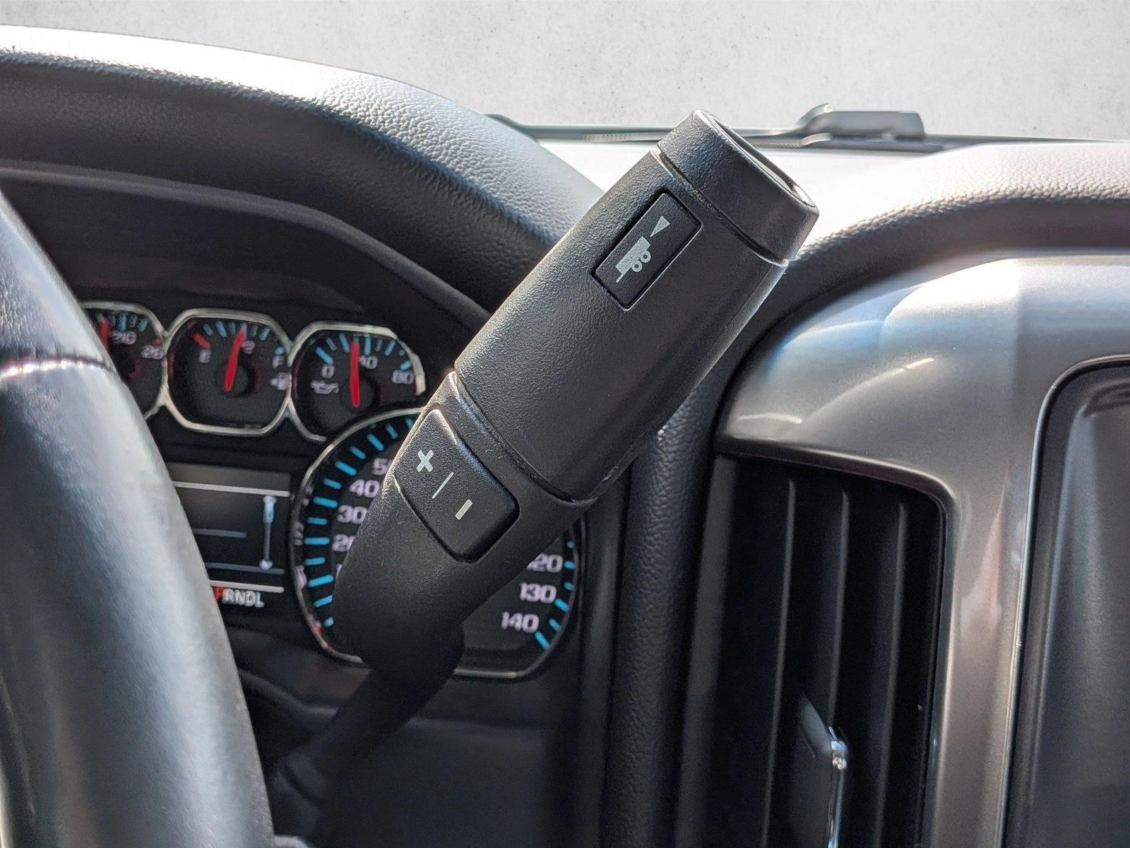 Used 2018 Summit White Chevrolet LT image 12