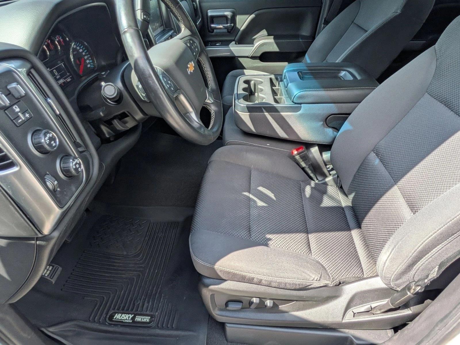 Used 2018 Summit White Chevrolet LT image 15