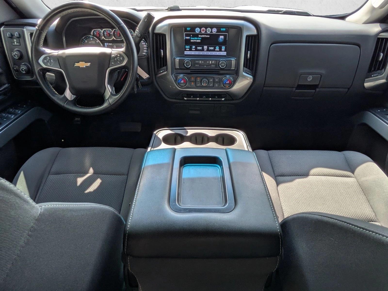 Used 2018 Summit White Chevrolet LT image 16