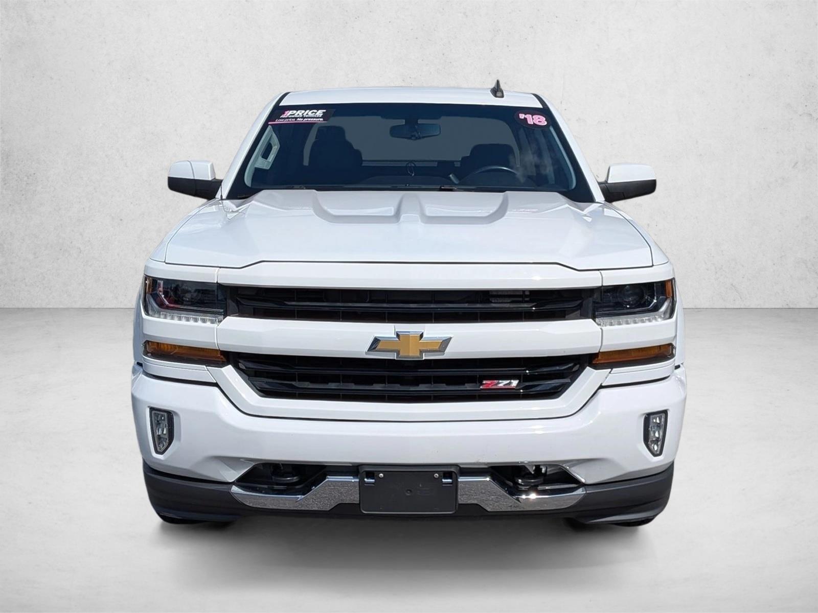 Used 2018 Summit White Chevrolet LT image 2