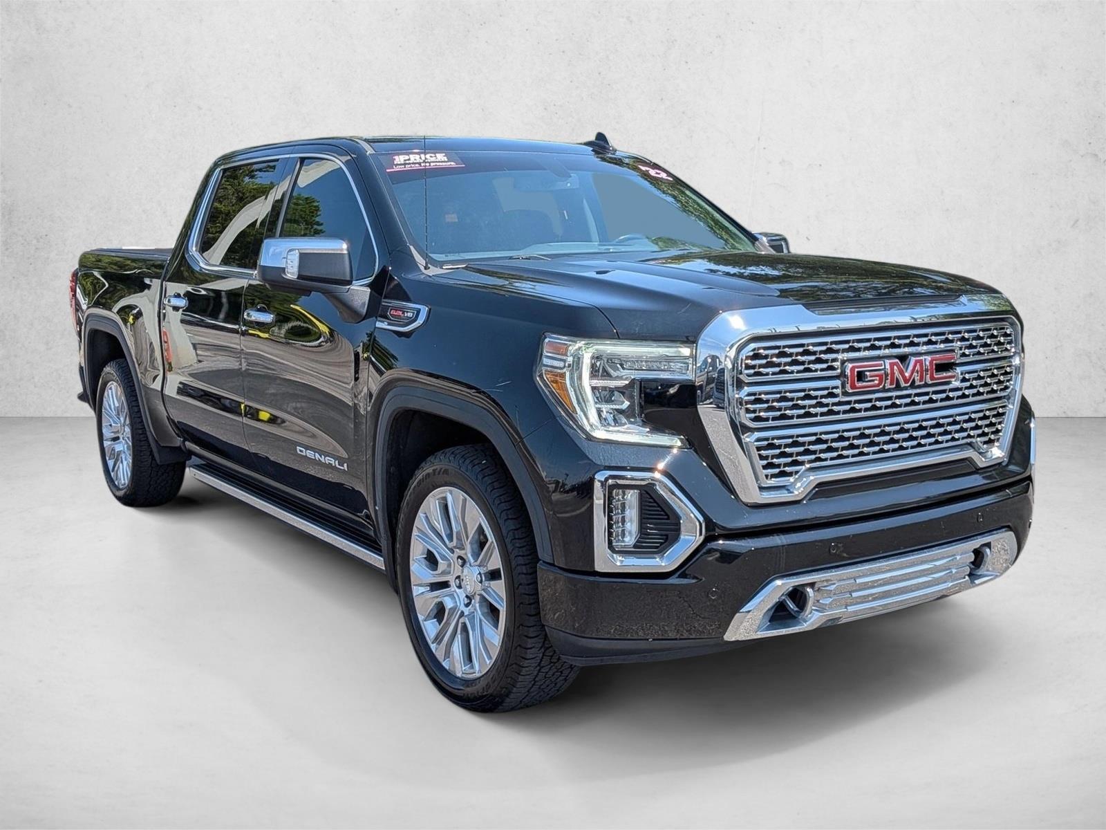 Used 2022 Onyx Black GMC Denali image 3