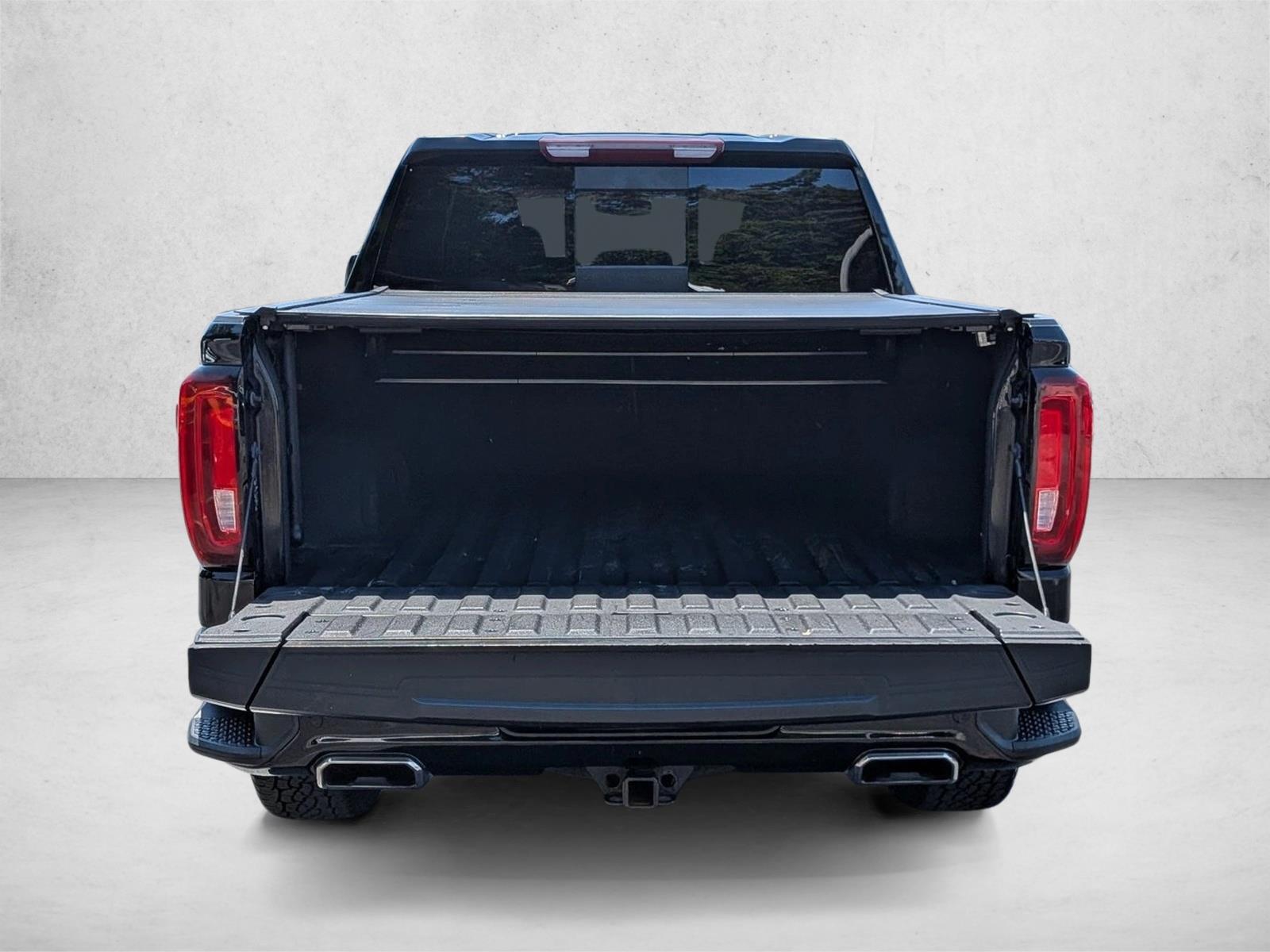 Used 2022 Onyx Black GMC Denali image 6