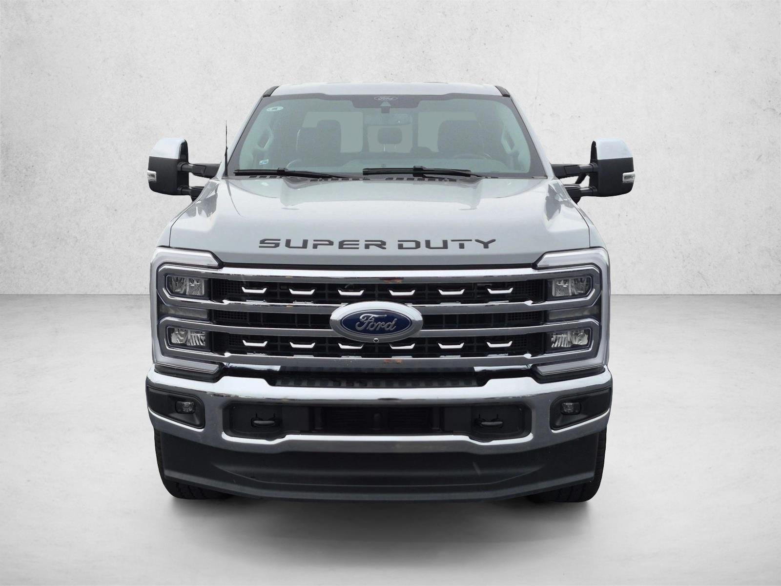 Used 2026 Avalanche Ford LARIAT image 2