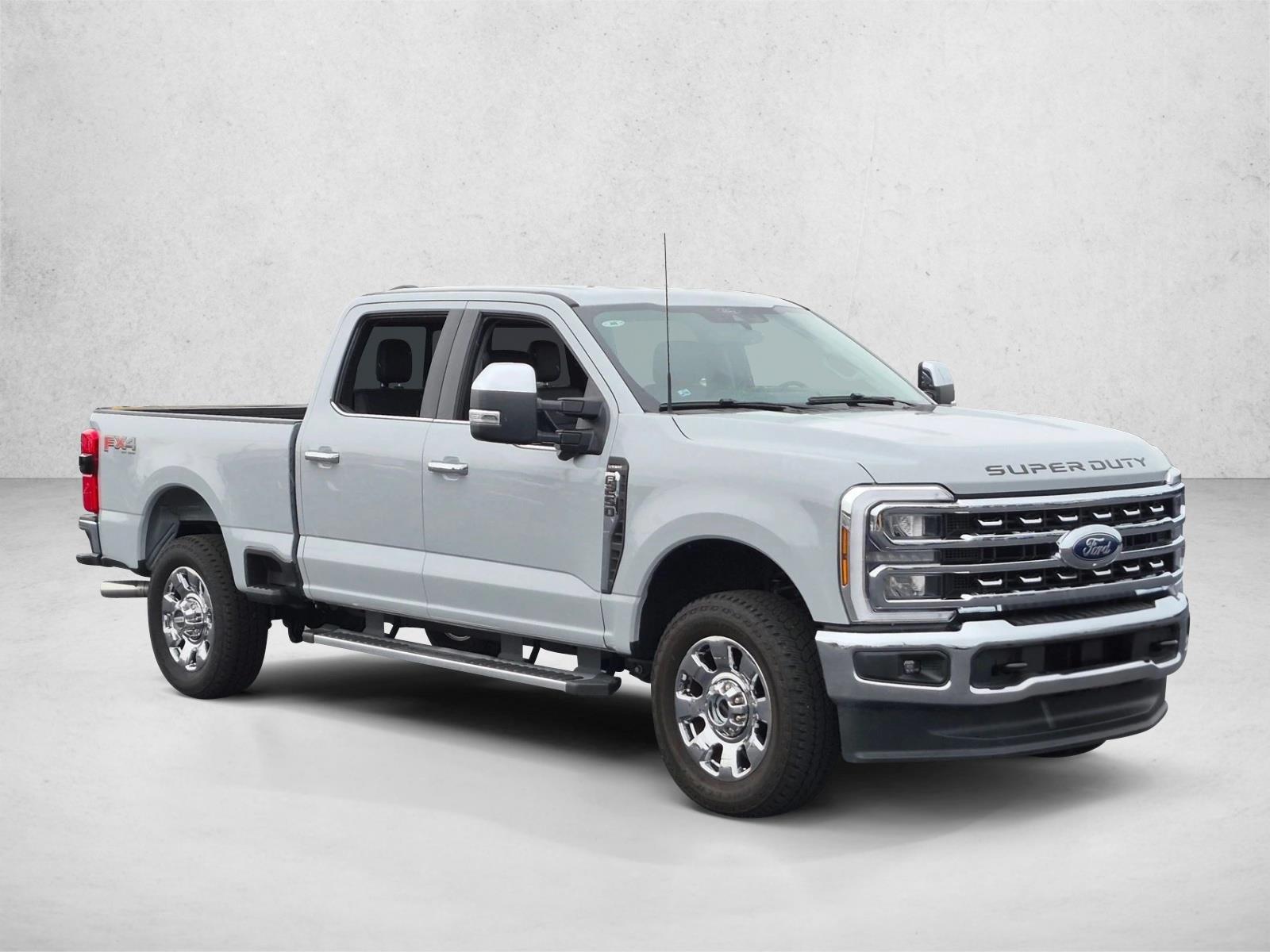 Used 2026 Avalanche Ford LARIAT image 3
