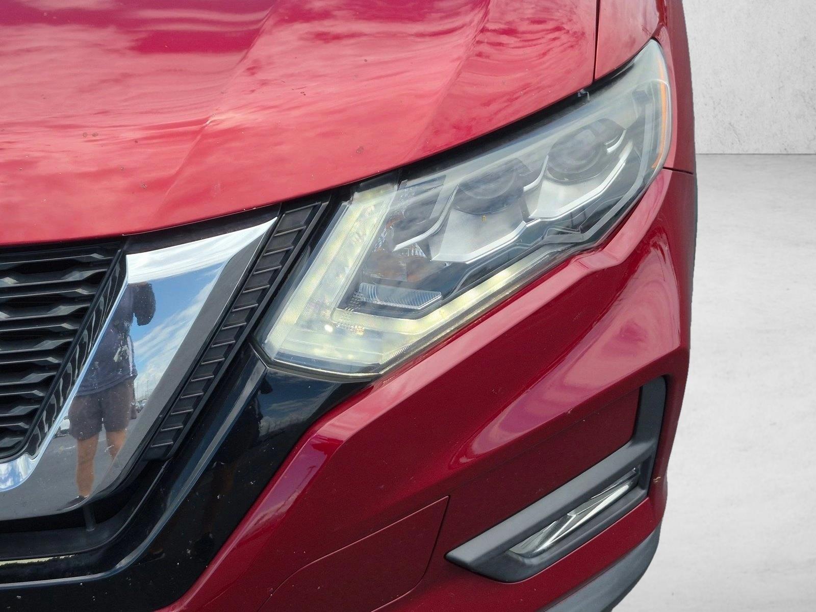 Used 2018 Scarlet Ember Nissan SL image 9