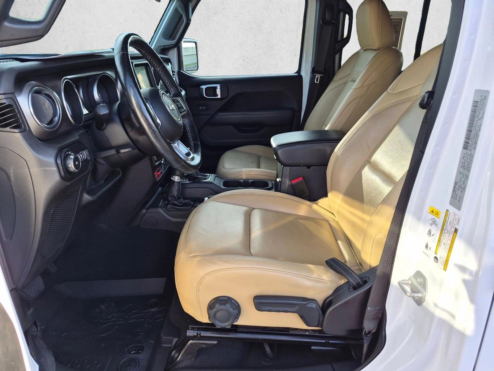 Used 2019 Bright White Clearcoat Jeep Rubicon image 14