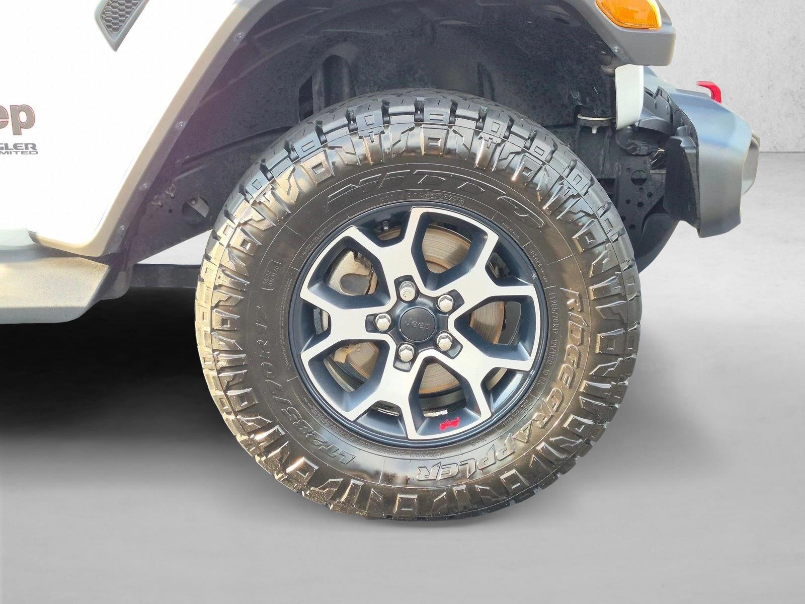 Used 2019 Bright White Clearcoat Jeep Rubicon image 21