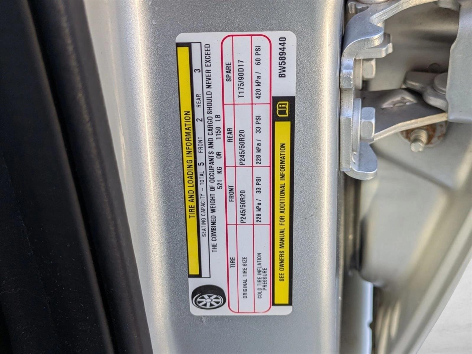 Used 2011 Bright Silver Metallic Dodge Heat image 14