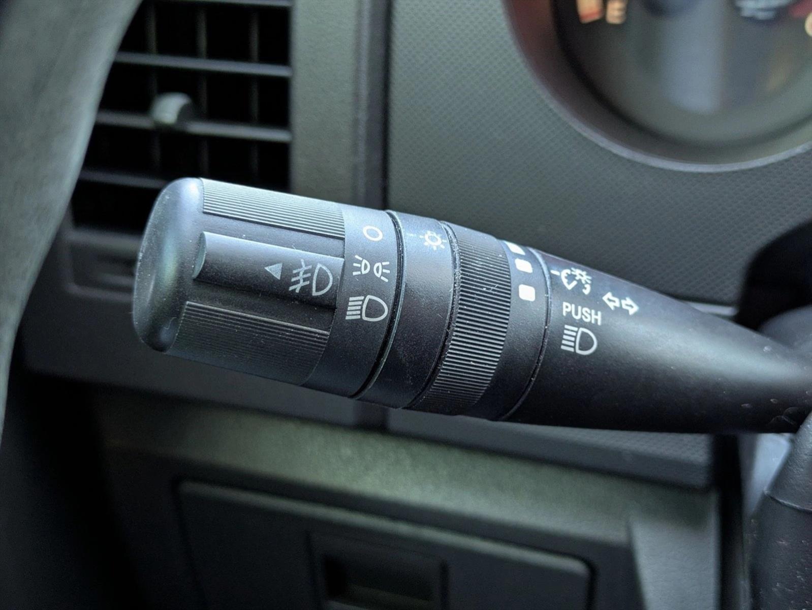 Used 2011 Bright Silver Metallic Dodge Heat image 7