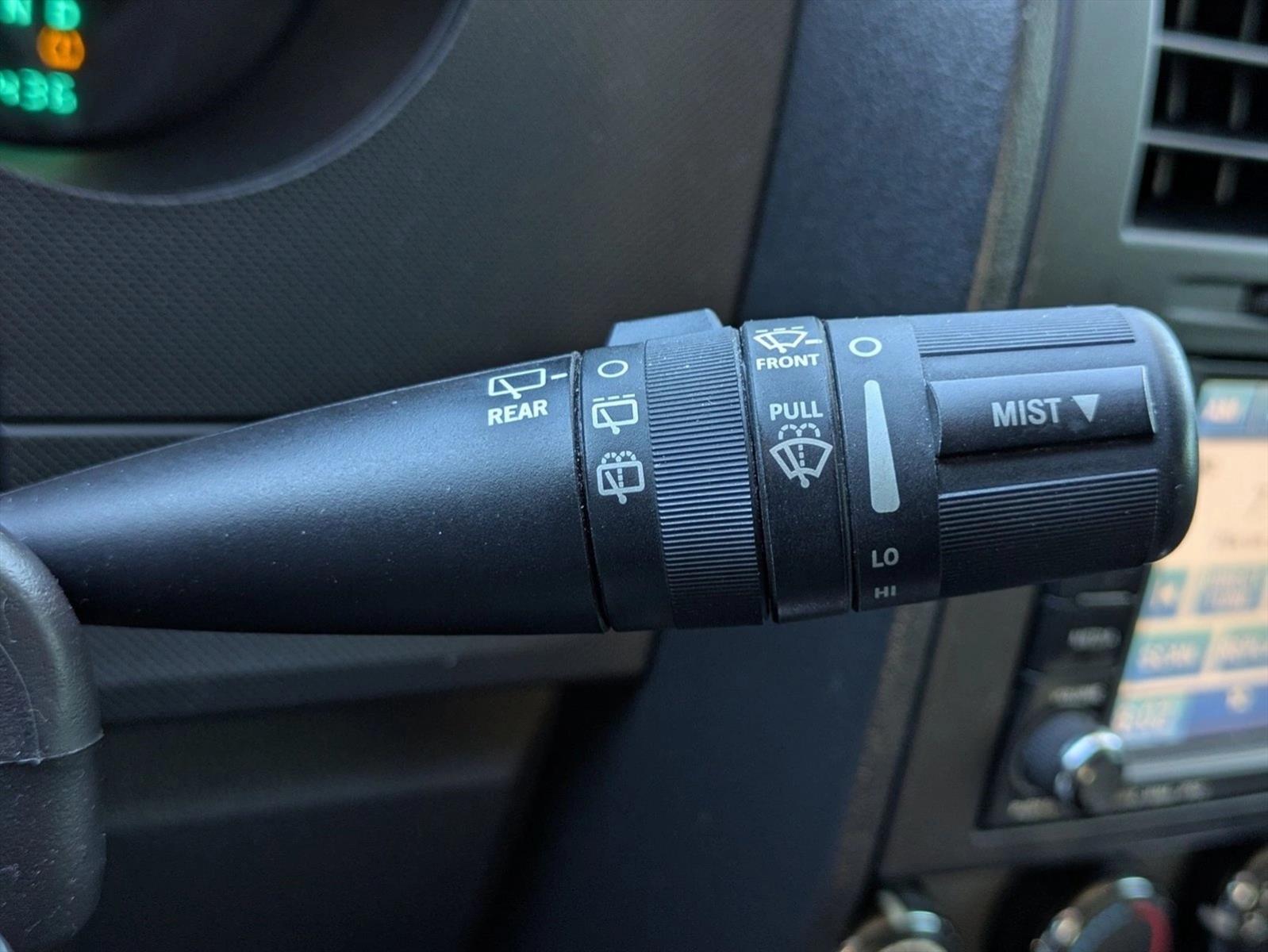 Used 2011 Bright Silver Metallic Dodge Heat image 8