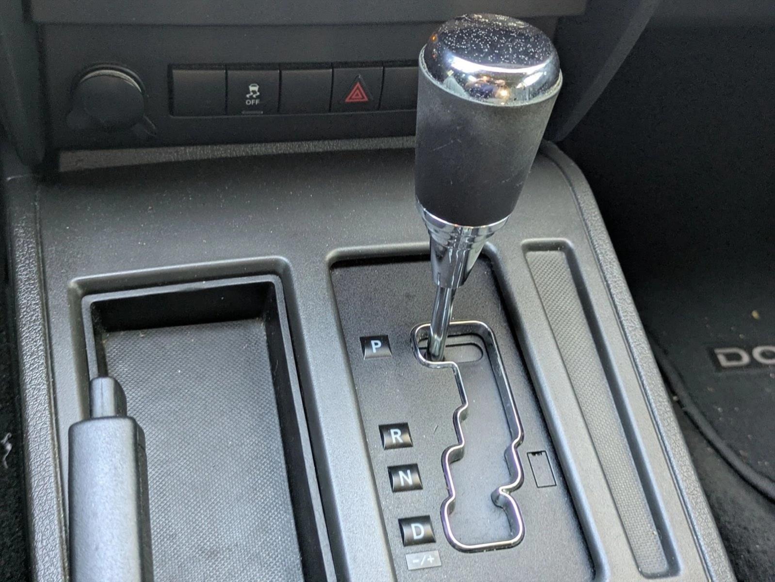 Used 2011 Bright Silver Metallic Dodge Heat image 9