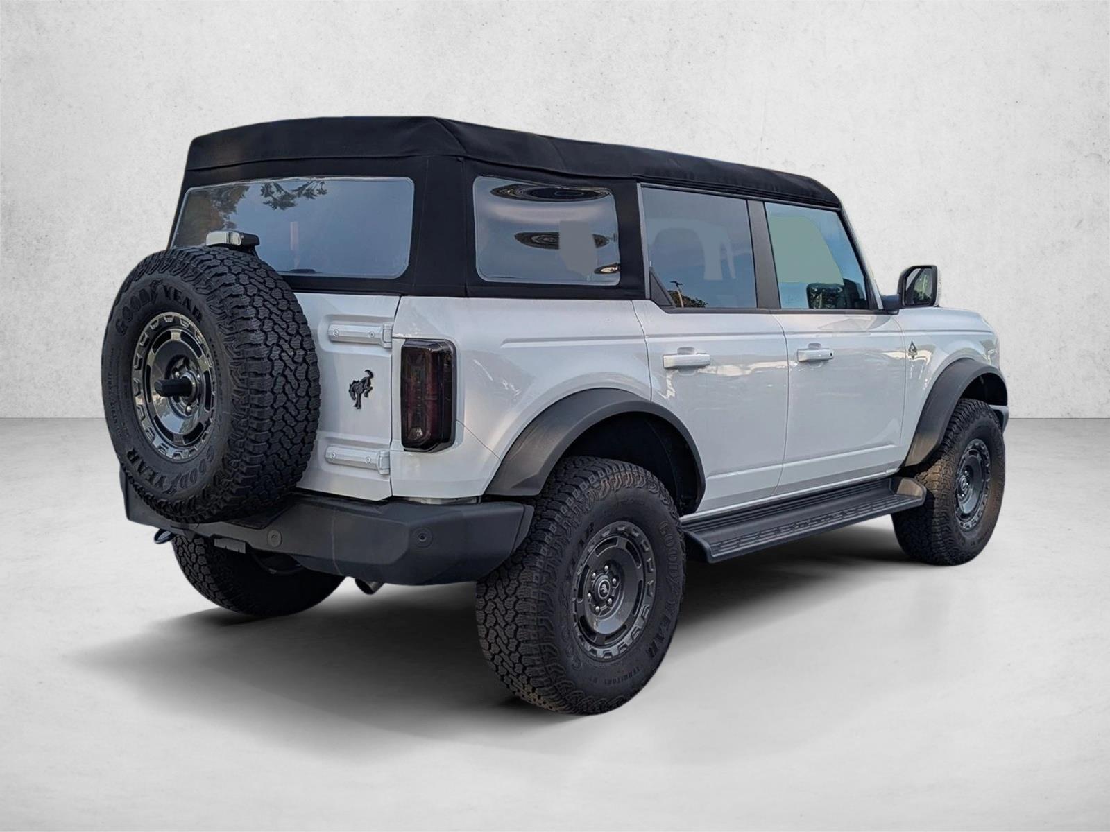Used 2025 Oxford White Ford Outer Banks image 2