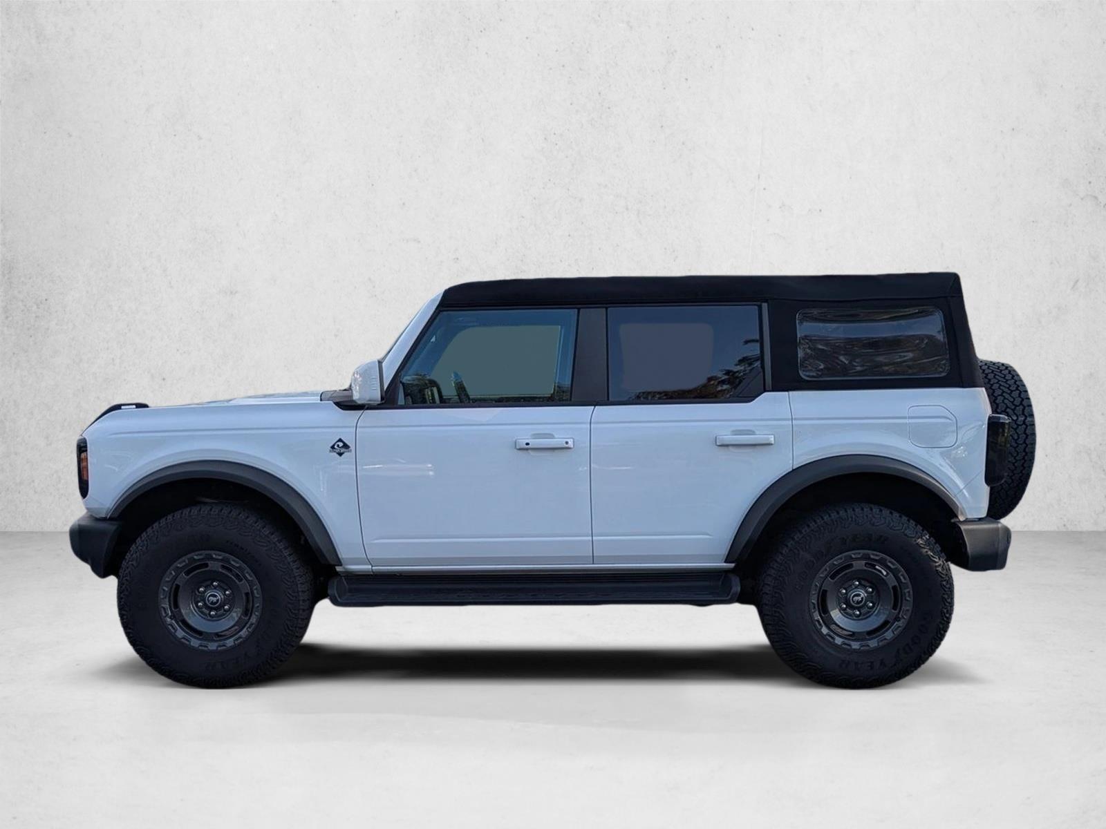 Used 2025 Oxford White Ford Outer Banks image 3