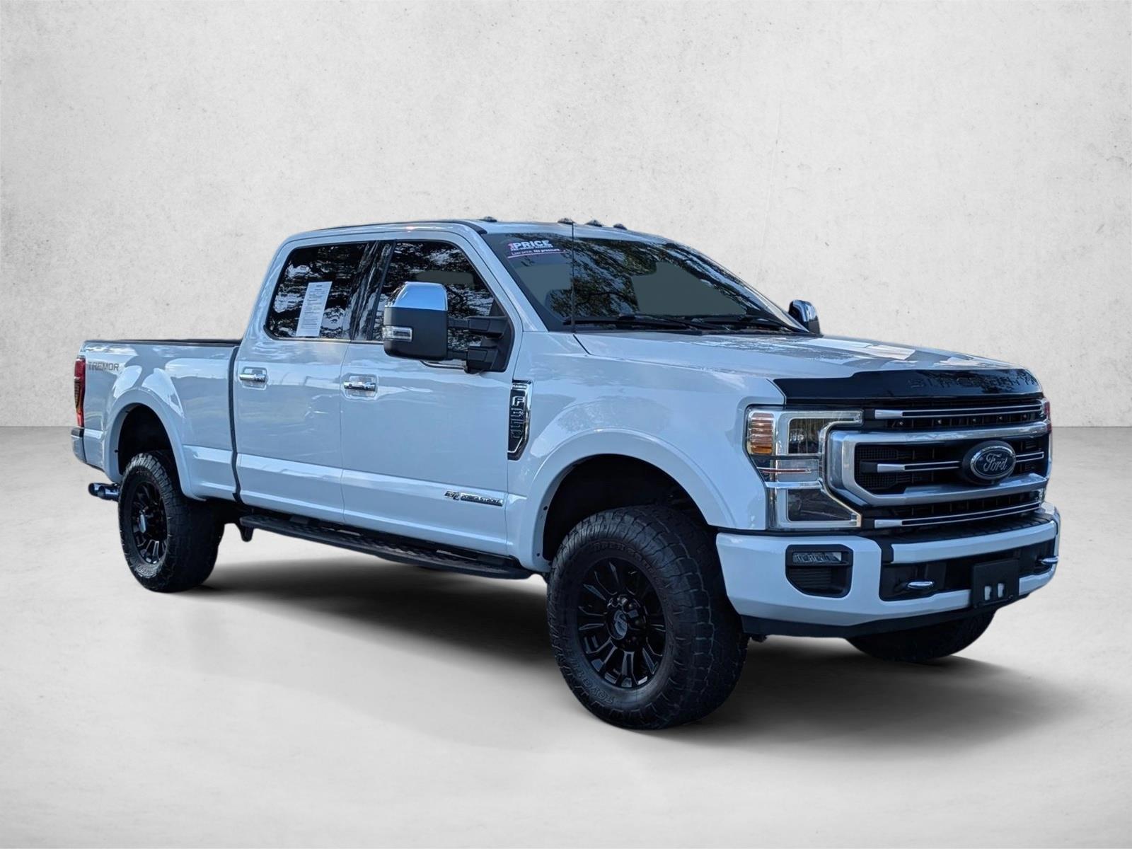 Used 2022 Star White Metallic Tri-Coat Ford Platinum image 3