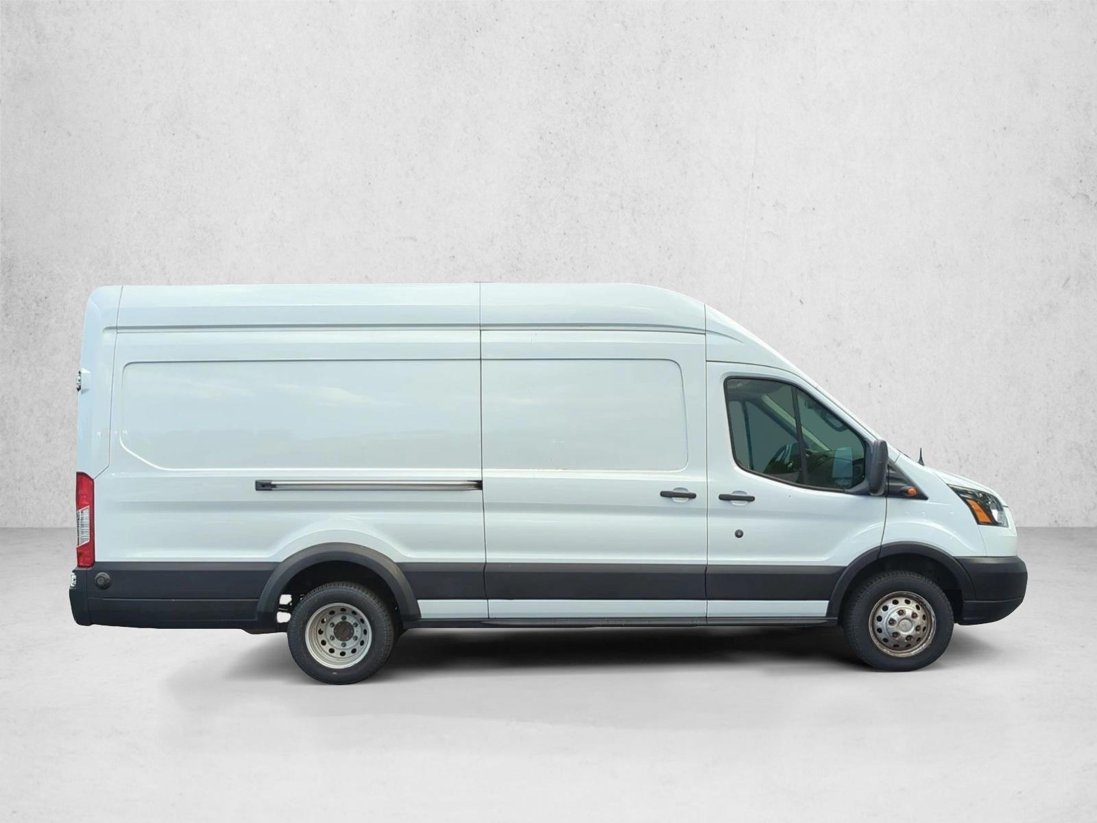 Used 2019 Oxford White Ford  image 4