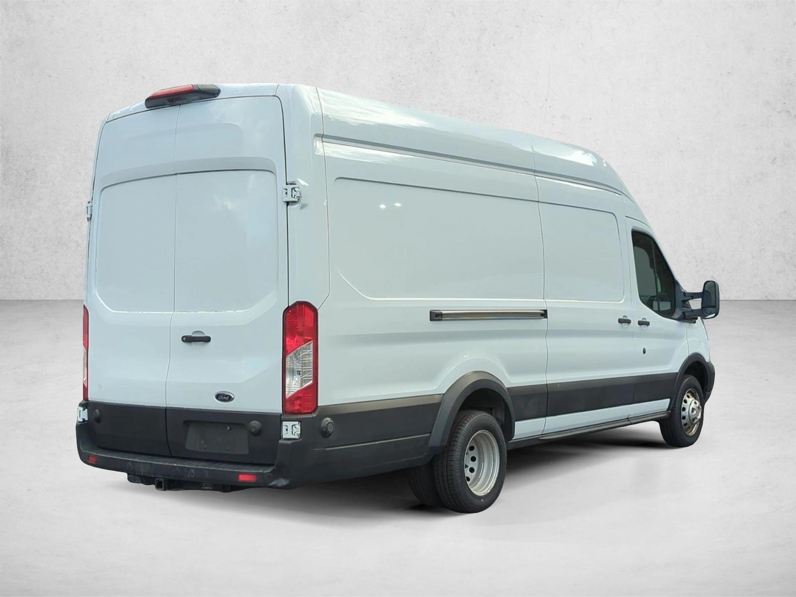 Used 2019 Oxford White Ford  image 5