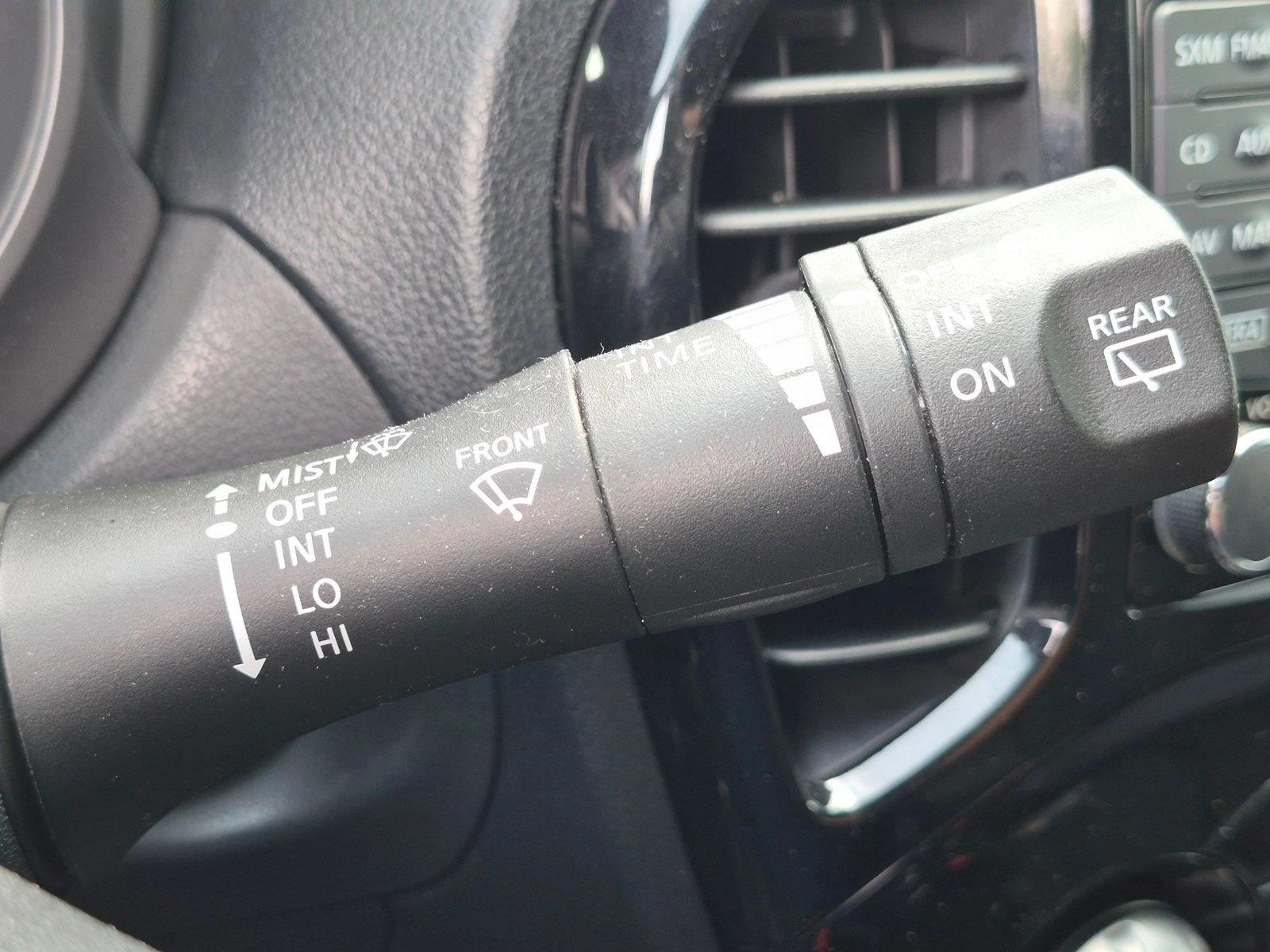 Used 2014 Sapphire Black Nissan NISMO image 5