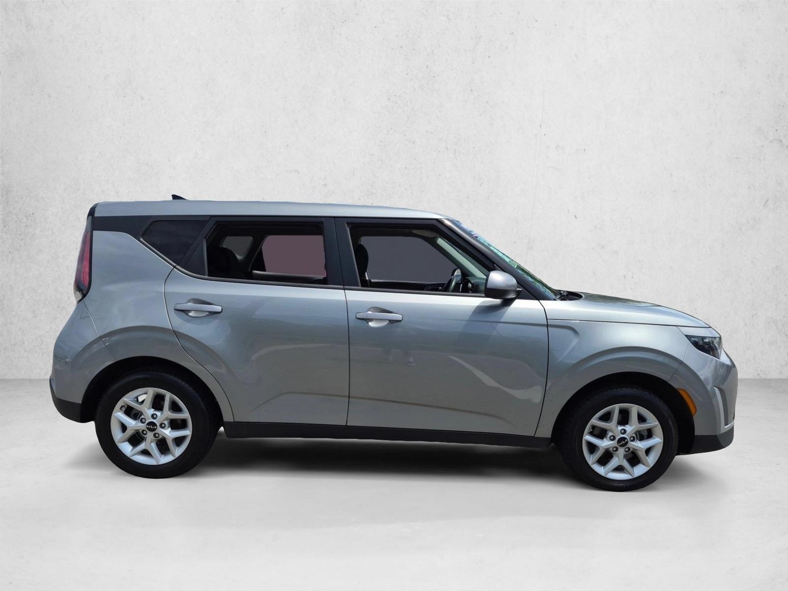 Used 2024 Steel Gray Kia LX image 4