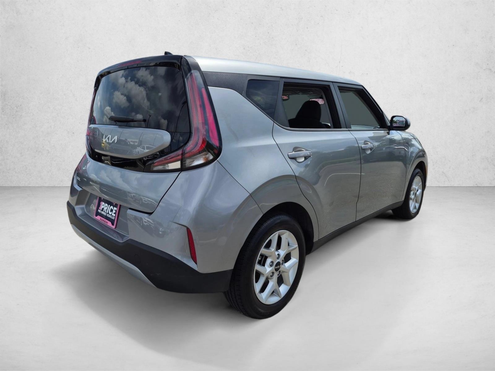 Used 2024 Steel Gray Kia LX image 5