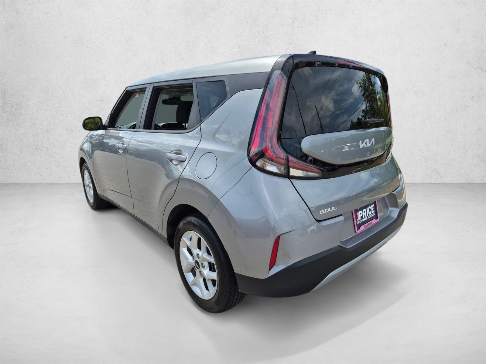 Used 2024 Steel Gray Kia LX image 8
