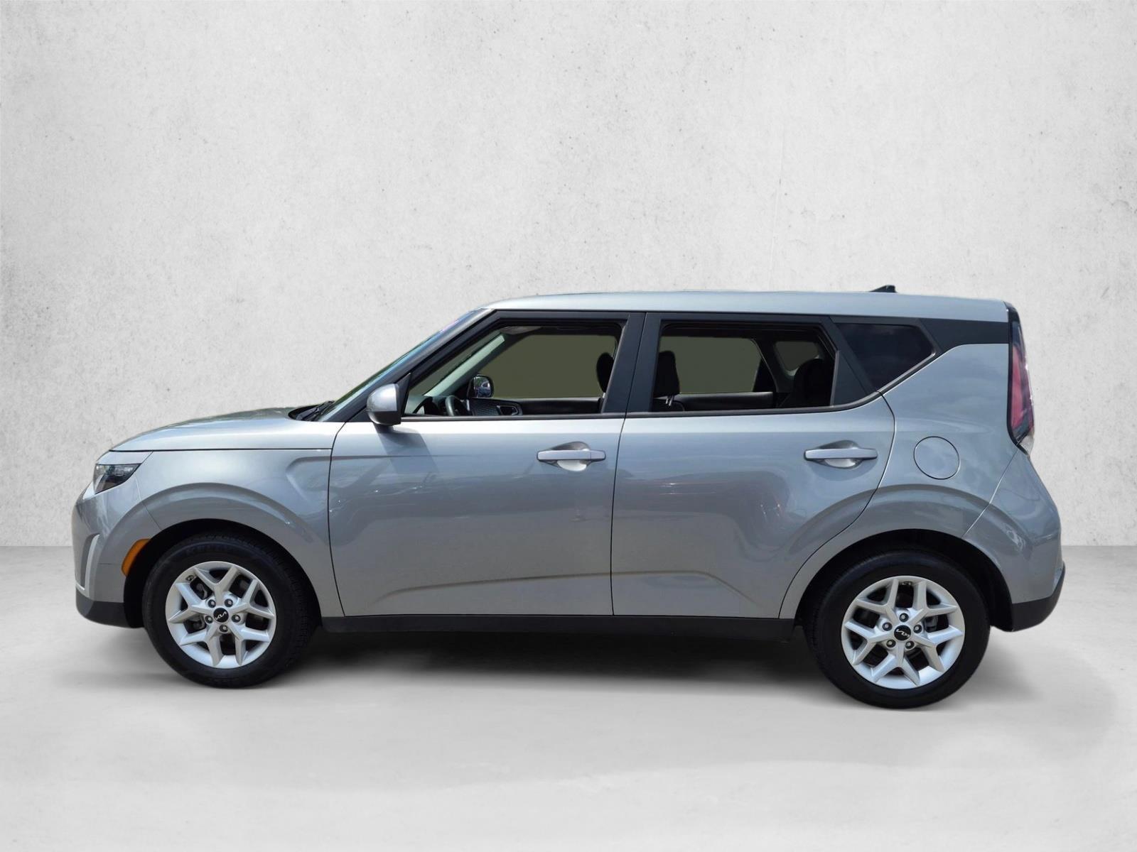 Used 2024 Steel Gray Kia LX image 9