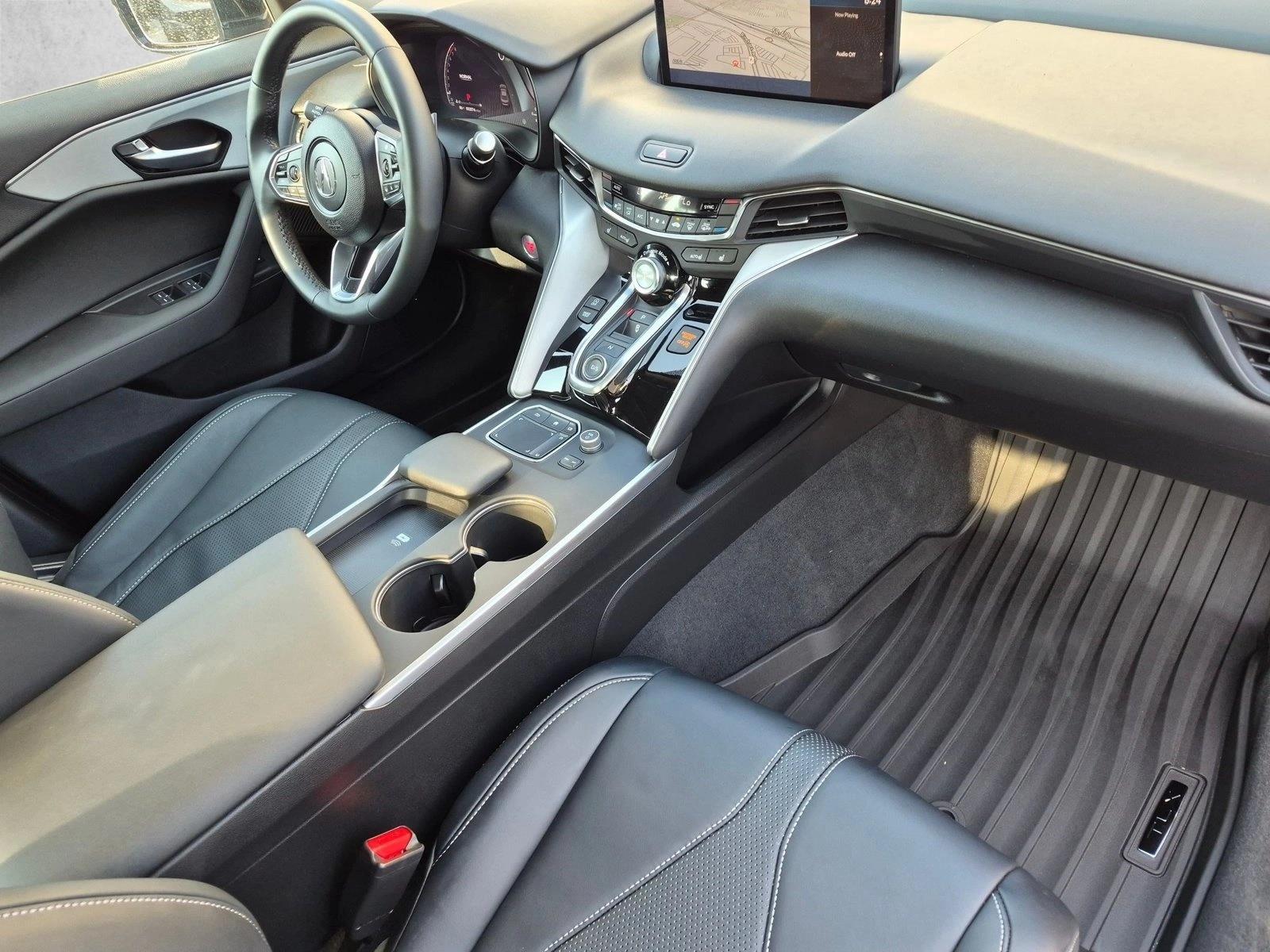 Used 2025 Liquid Carbon Metallic Acura w/Technology Package image 19