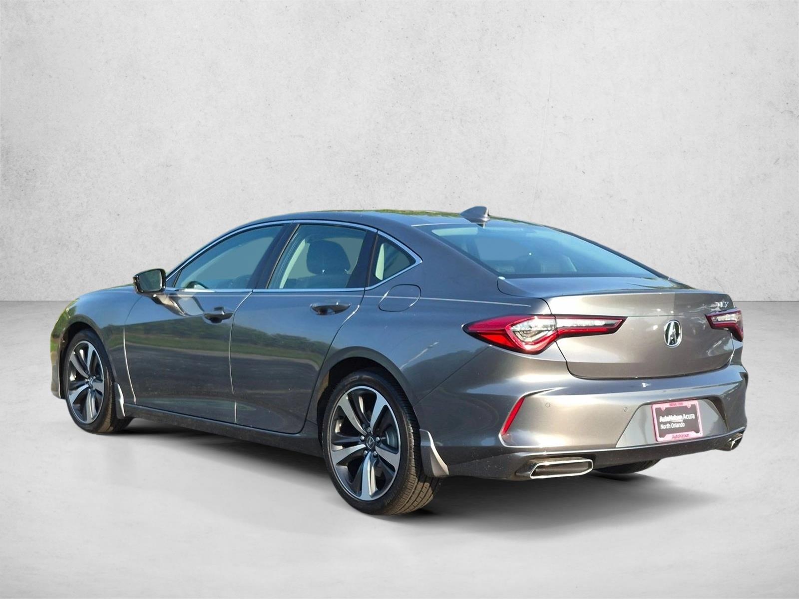 Used 2025 Liquid Carbon Metallic Acura w/Technology Package image 8
