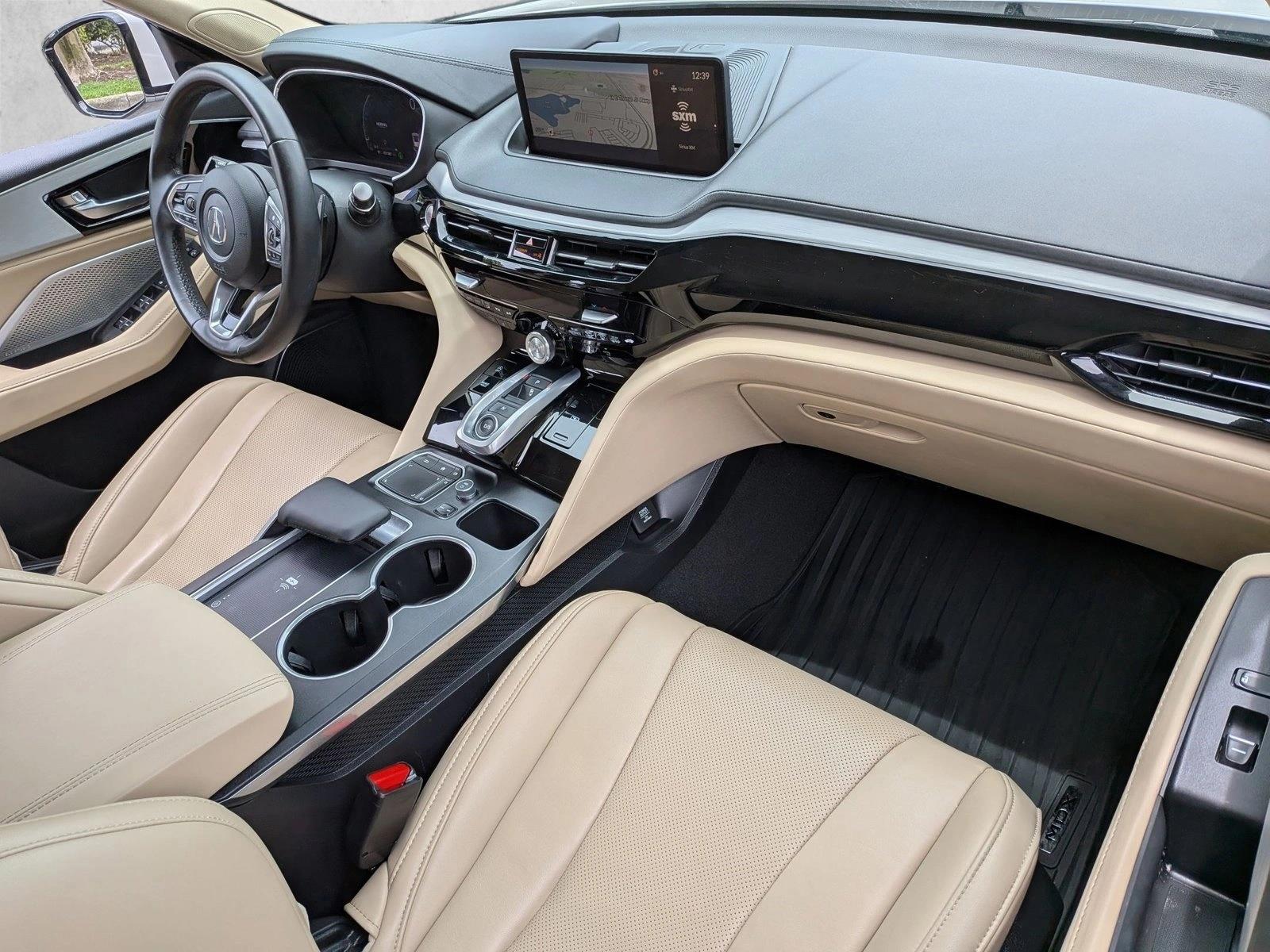 Used 2023 Platinum White Pea Acura w/Technology Package image 19