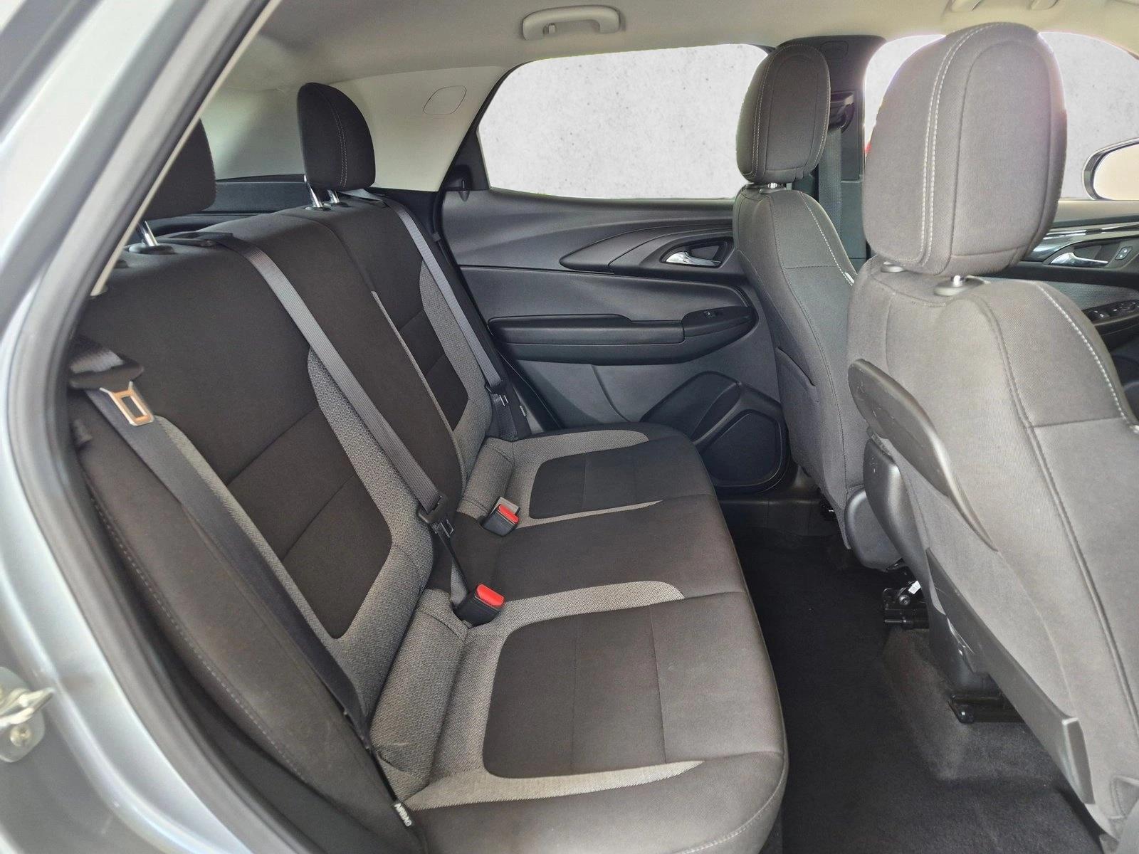 Used 2025 Sterling Gray Metallic Chevrolet LT image 17