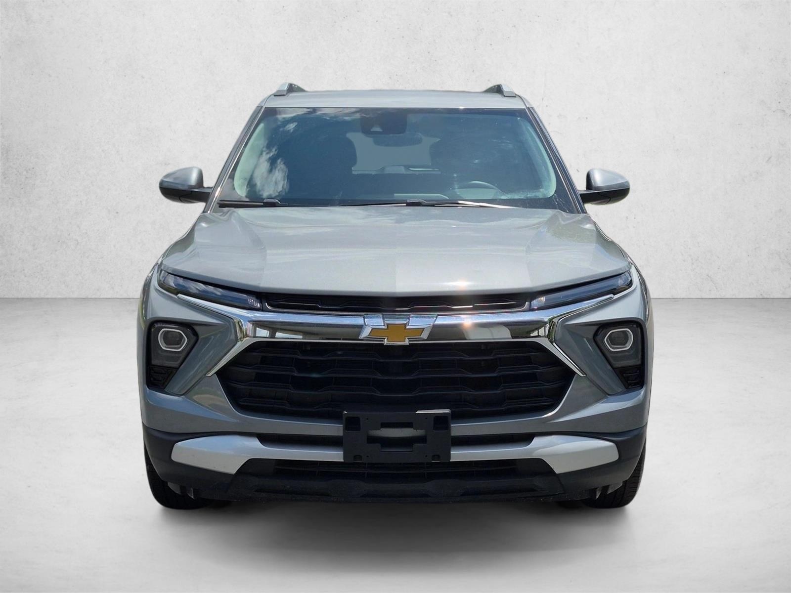 Used 2025 Sterling Gray Metallic Chevrolet LT image 2