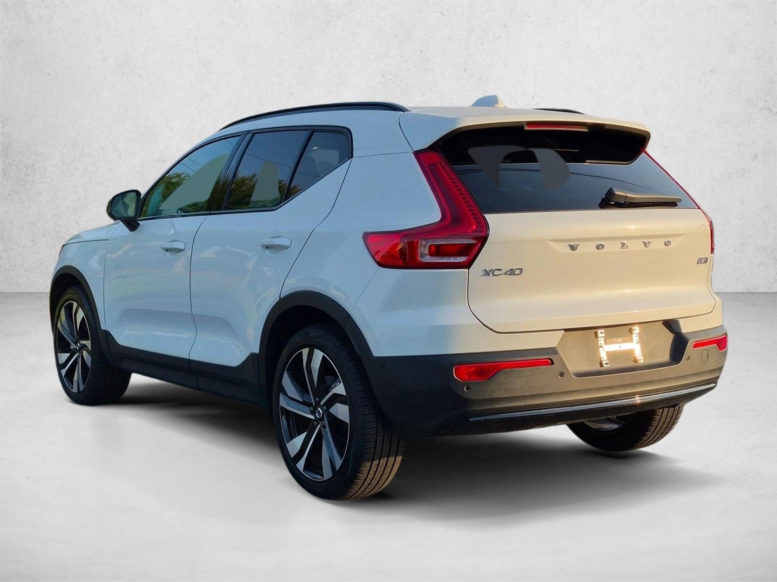 Used 2026 Crystal White Volvo Ultra image 8