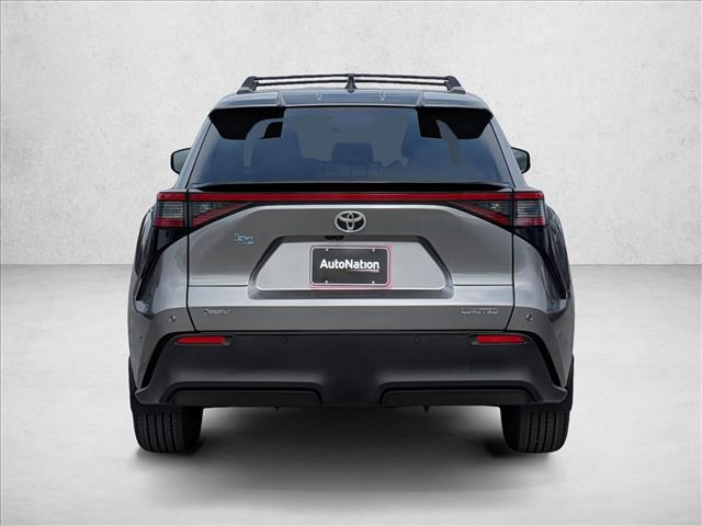 View vehicle photo 7