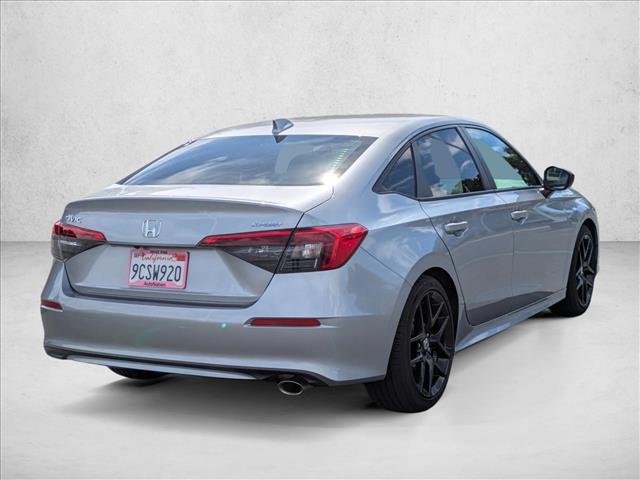 View vehicle photo 5